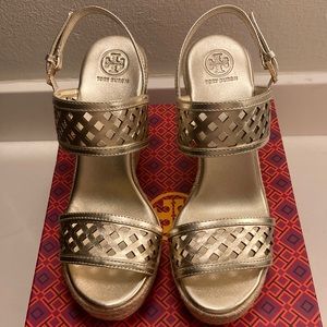 Tory Burch Gold Wedges Size 10